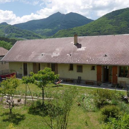 Chambres Et Table D'Hote Le Petit Radis Lus-la-Croix-Haute Exterior foto